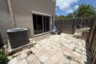 561 NE 5th Way, Florida City, FL 33034 - Photo 9