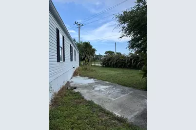 8423 SE Sandy Lane, Hobe Sound, FL 33455 - Photo 19