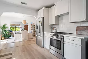 520 28th St, West Palm Beach, FL 33407 - Photo 13