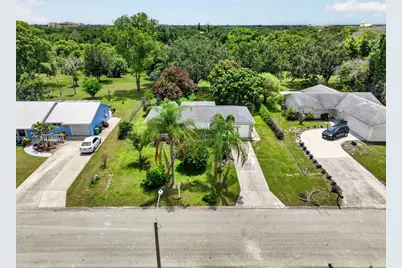 1334 SE Vestridge Lane, Port Saint Lucie, FL 34952 - Photo 47