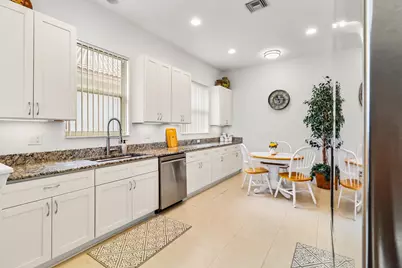 9110 Bay Harbour Circle, West Palm Beach, FL 33411 - Photo 17