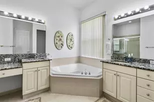 9110 Bay Harbour Cir, West Palm Beach, FL 33411 - Photo 21