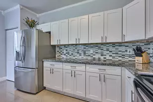 101 S Santa Catalina Cir, North Lauderdale, FL 33068 - Photo 5