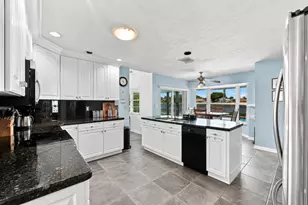 7407 Hazelwood Cir, Lake Worth, FL 33467 - Photo 15