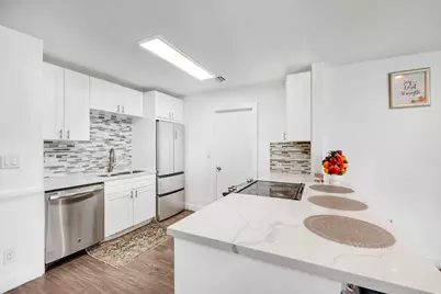 5711 NW 65th Way, Tamarac, FL 33321 - Photo 9