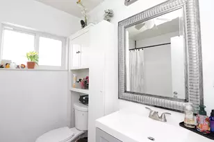 8103 NW 58th Pl, Tamarac, FL 33321 - Photo 9