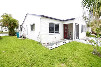 8103 NW 58th Place, Tamarac, FL 33321 - Photo 3