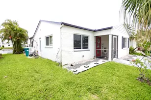 8103 NW 58th Pl, Tamarac, FL 33321 - Photo 3