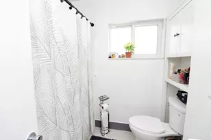 8103 NW 58th Pl, Tamarac, FL 33321 - Photo 9