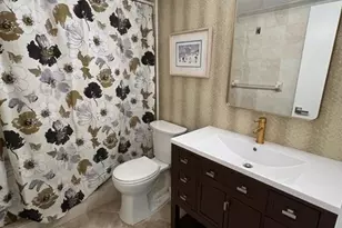 351 NE 19th Pl, Wilton Manors, FL 33305 - Photo 19