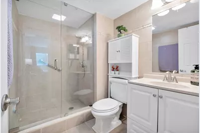 8990 S Hollybrook Boulevard #209, Pembroke Pines, FL 33025 - Photo 11