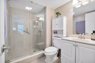 8990 S Hollybrook Blvd, Pembroke Pines, FL 33025 - Photo 11