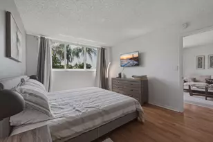 9823 S Hollybrook Lake Dr, Pembroke Pines, FL 33025 - Photo 11