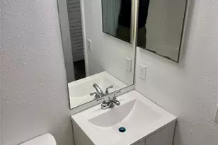 2121 NW 96th Terrace, Pembroke Pines, FL 33024 - Photo 11