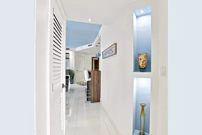 17100 N Bay Road #1401, Sunny Isles Beach, FL 33160 - Photo 17