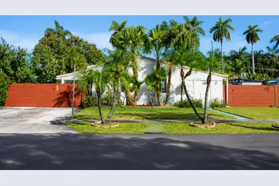 819 NE 2nd Court, Hallandale Beach, FL 33009 - Photo 25