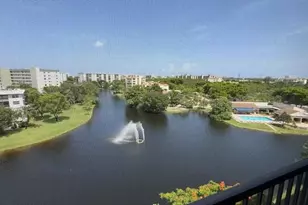 2334 S Cypress Bend Dr, Pompano Beach, FL 33069 - Photo 21