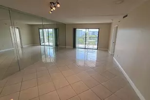 2334 S Cypress Bend Dr, Pompano Beach, FL 33069 - Photo 5