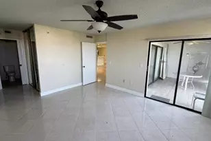 2334 S Cypress Bend Dr, Pompano Beach, FL 33069 - Photo 11