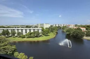 2334 S Cypress Bend Dr, Pompano Beach, FL 33069 - Photo 21