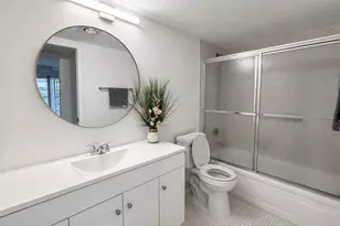 2005 Hythe A, Boca Raton, FL 33434 - Photo 9