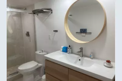 565 Oaks Lane #305, Pompano Beach, FL 33069 - Photo 11