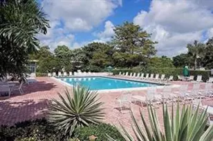 565 Oaks Ln, Pompano Beach, FL 33069 - Photo 19