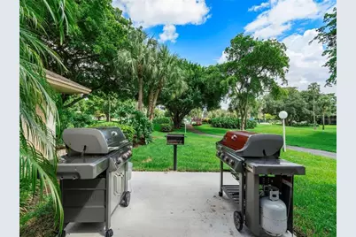 565 Oaks Lane #305, Pompano Beach, FL 33069 - Photo 43