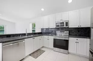 7639 Tarpon Cove Cir, Lake Worth, FL 33467 - Photo 7