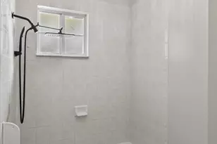 1216 NW 100th Ave, Pembroke Pines, FL 33024 - Photo 9