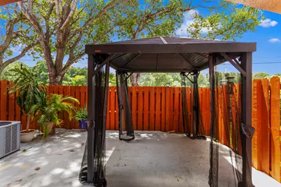 1216 NW 100th Avenue, Pembroke Pines, FL 33024 - Photo 39