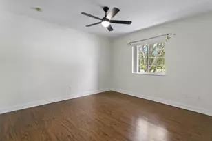 1216 NW 100th Ave, Pembroke Pines, FL 33024 - Photo 3