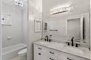 1216 NW 100th Ave, Pembroke Pines, FL 33024 - Photo 5