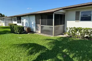2885 Crosley Dr E, West Palm Beach, FL 33415 - Photo 5