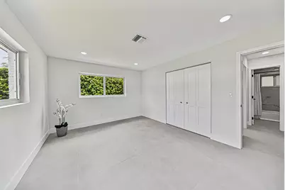 350 NE 42nd Street, Oakland Park, FL 33334 - Photo 21