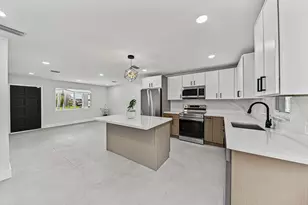 350 NE 42nd St, Oakland Park, FL 33334 - Photo 17