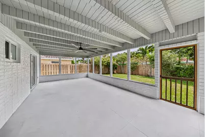 350 NE 42nd Street, Oakland Park, FL 33334 - Photo 35