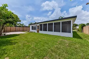 350 NE 42nd St, Oakland Park, FL 33334 - Photo 7
