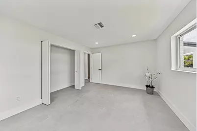 350 NE 42nd Street, Oakland Park, FL 33334 - Photo 23