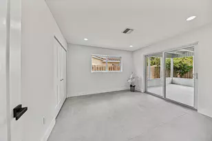 350 NE 42nd St, Oakland Park, FL 33334 - Photo 5