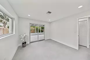 350 NE 42nd St, Oakland Park, FL 33334 - Photo 19