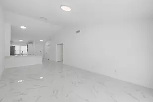 8464 Lake Worth Ct, Wellington, FL 33467 - Photo 11