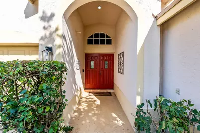 125 Saratoga Boulevard E, Royal Palm Beach, FL 33411 - Photo 5