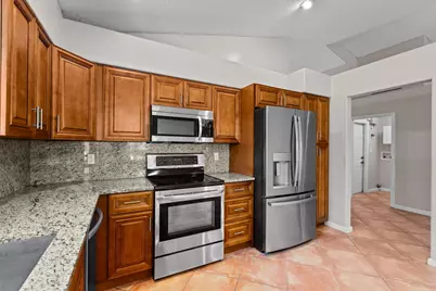 125 Saratoga Boulevard E, Royal Palm Beach, FL 33411 - Photo 13