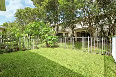 323 Spruce Street #323, Boynton Beach, FL 33426 - Photo 23