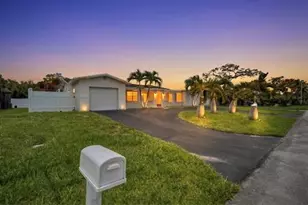 555 NW 50th Pl, Boca Raton, FL 33431 - Photo 41