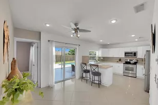 555 NW 50th Pl, Boca Raton, FL 33431 - Photo 17