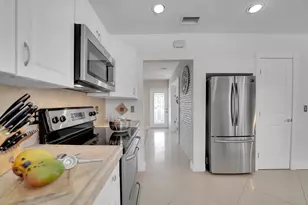 555 NW 50th Pl, Boca Raton, FL 33431 - Photo 11