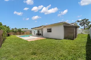 555 NW 50th Pl, Boca Raton, FL 33431 - Photo 41