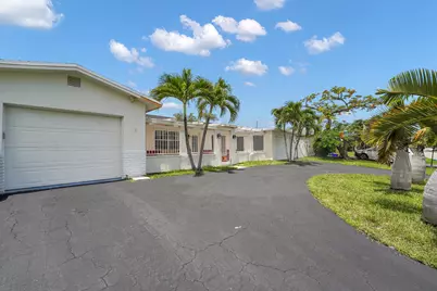 555 NW 50th Place, Boca Raton, FL 33431 - Photo 1